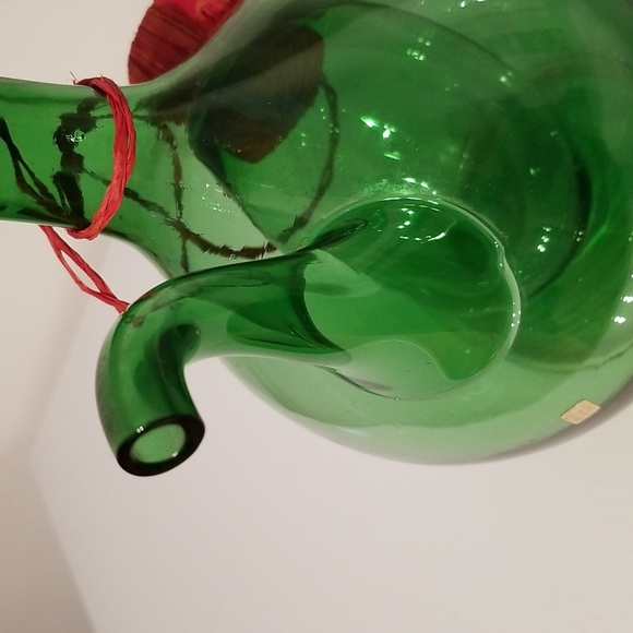 Vintage Italian Blown Glass Decanter with Ice Chamber - Picture 17 of 17